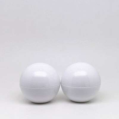 Пластиковая банка для крема сферической формы с объемом 5 г, 25 г, 50 г, 80 г. Допускается печать различных художественных работ. Используется для упаковки средств по уходу за кожей.