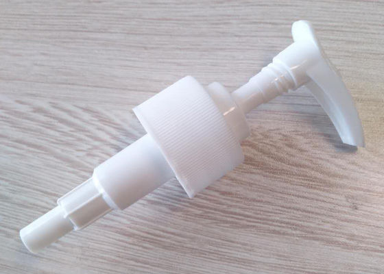 Проектировано для превосходства 24/28MM Высококачественные насосы с винтовым блокировкой для кремов и сывороток